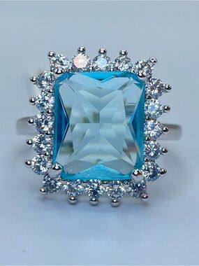 Swarovski Crystal Elements Aquamarine Blue Crystal Halo Art Deco Ring Sz 9
